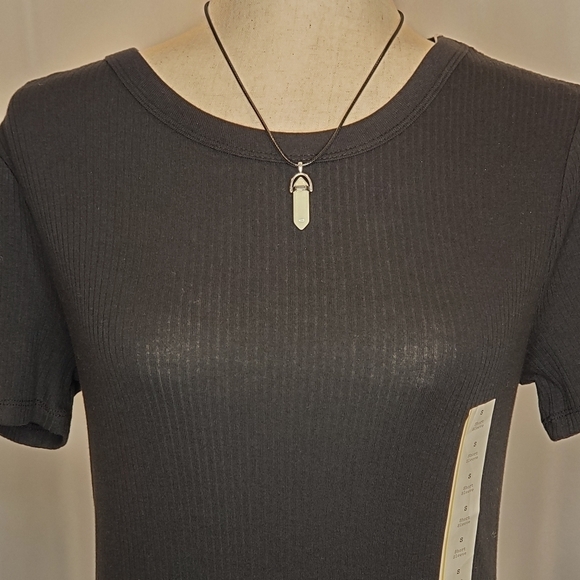 Glow in the Dark Luminous Stone Pendant - Picture 3 of 7